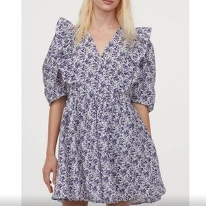 H&M XL ruffle Puff Sleeve Dress White & Blue Dainty Floral Mini Blogger Favorite